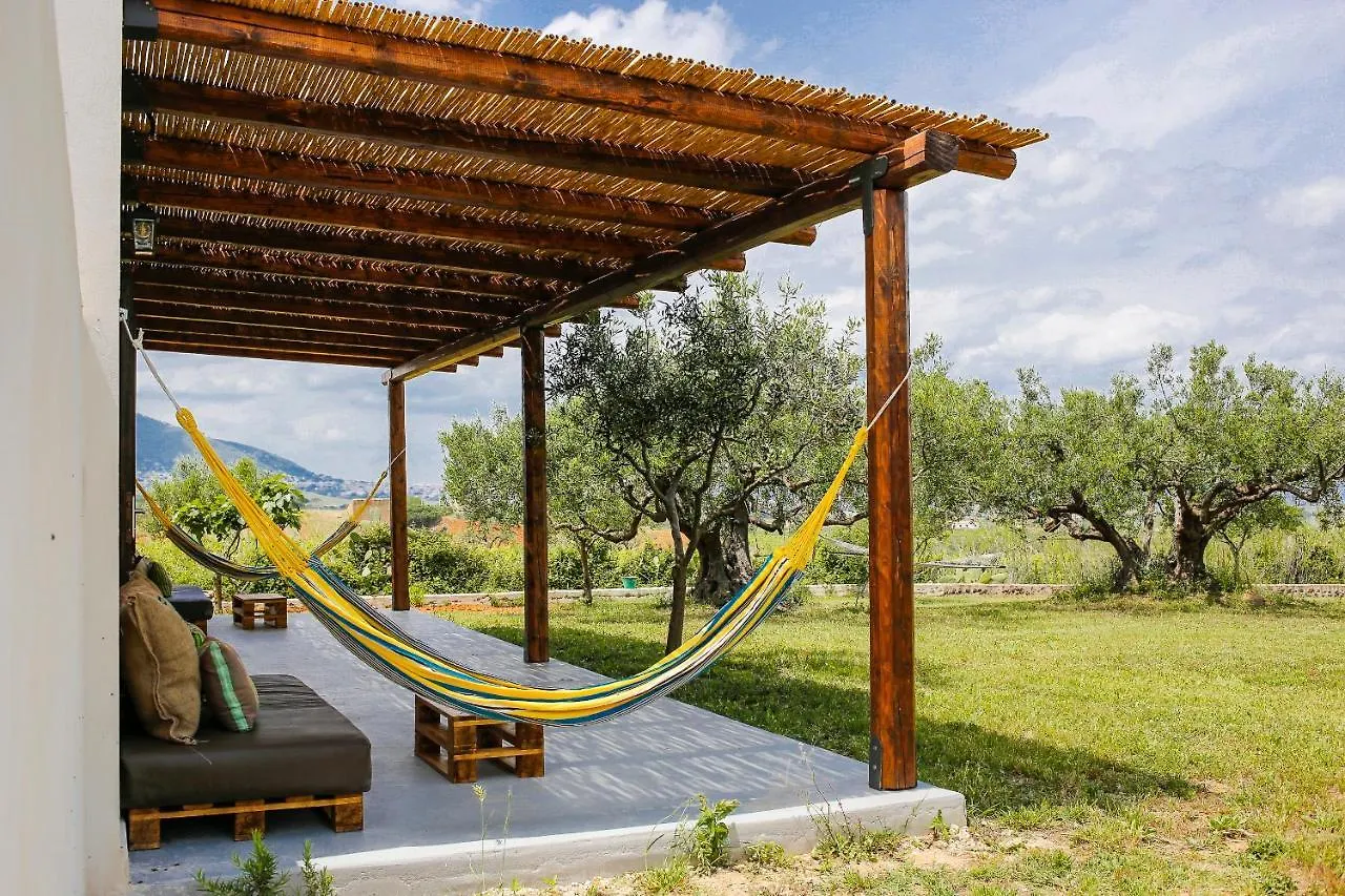Nomade - Slow Living Lodge Balestrate Bed & Breakfast
