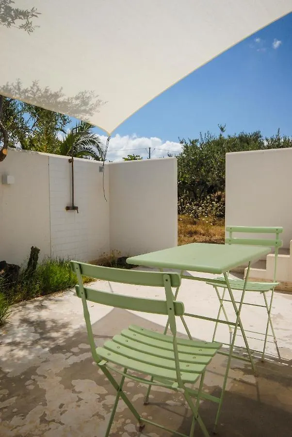 Nomade - Slow Living Lodge Balestrate Bed & Breakfast