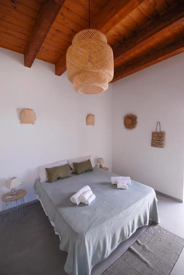 Nomade - Slow Living Lodge Balestrate Bed & Breakfast